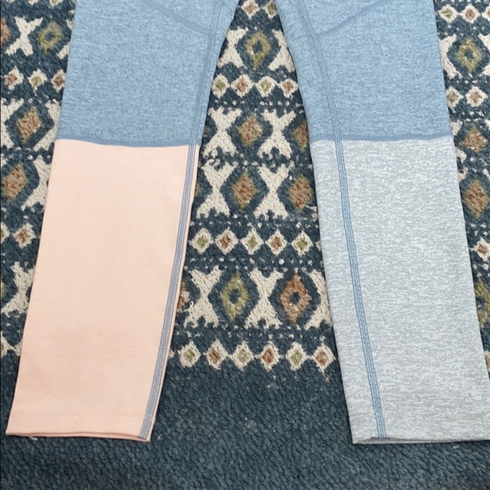 Outdoor Voices leggings - Picture 2 of 3